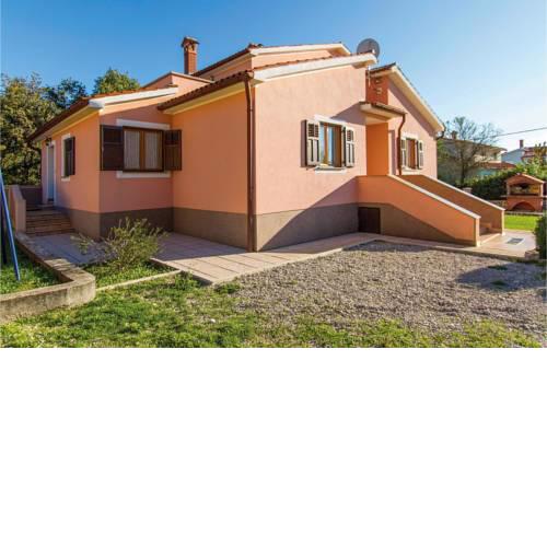 Nice apartment in Labin w/ 2 Bedrooms
