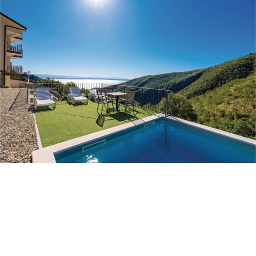 Nice apartment in Lovran w/ WiFi, Outdoor swimming pool and 1 Bedrooms
