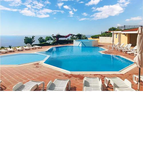 Nice apartment in PARGHELIA with 2 Bedrooms