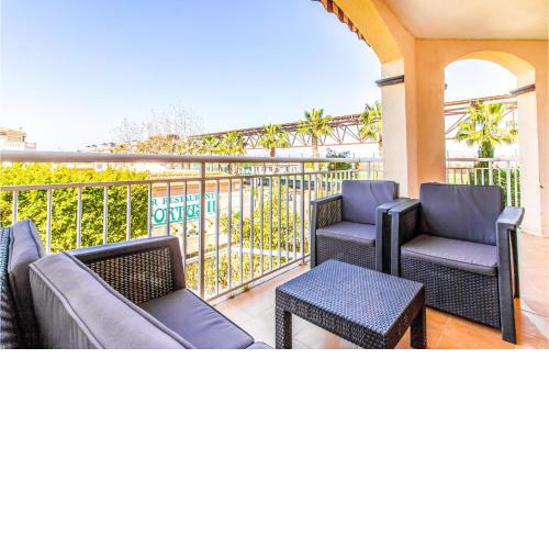 Nice apartment in Santa Pola with 3 Bedrooms