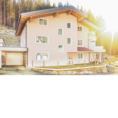 Nice apartment in Schmirn with WiFi and 2 Bedrooms