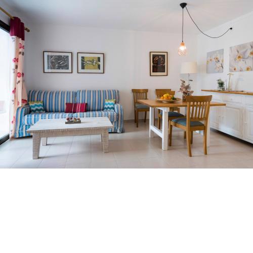 Nice ground floor apartment with shared pool