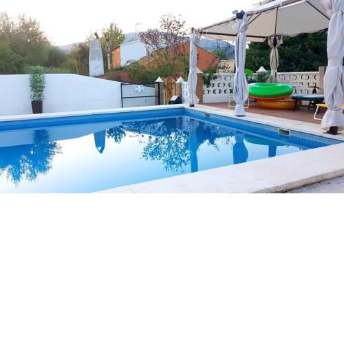 Nice guest room with swimming pool