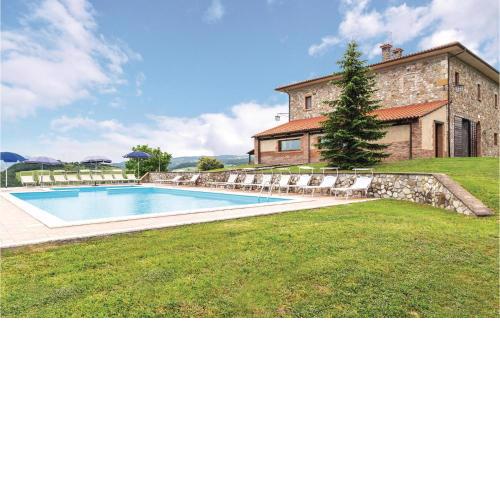Nice home in Acquapendente VT with Jacuzzi, WiFi and Outdoor swimming pool