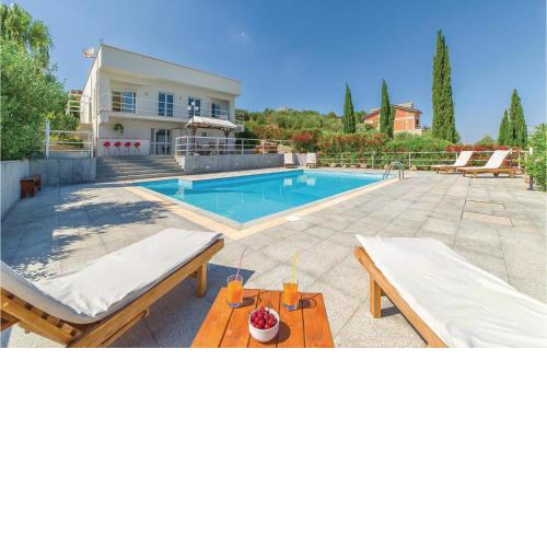 Nice home in Aragona -AG- with WiFi, Private swimming pool and Outdoor swimming pool