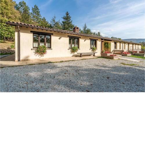 Nice home in Badia Tedalda AR with 10 Bedrooms, WiFi and Outdoor swimming pool