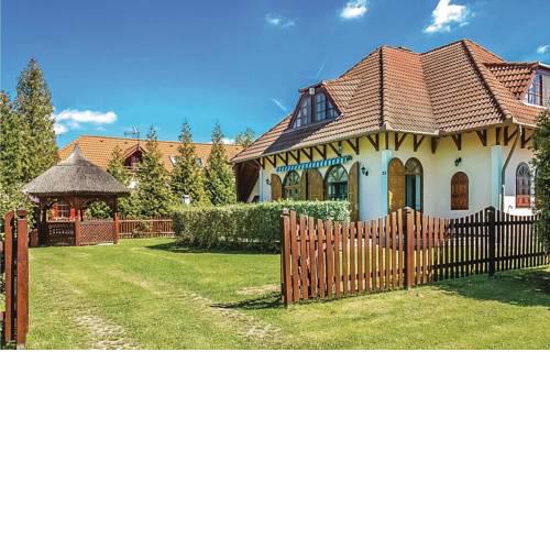 Nice home in Balatonberény w/ 4 Bedrooms