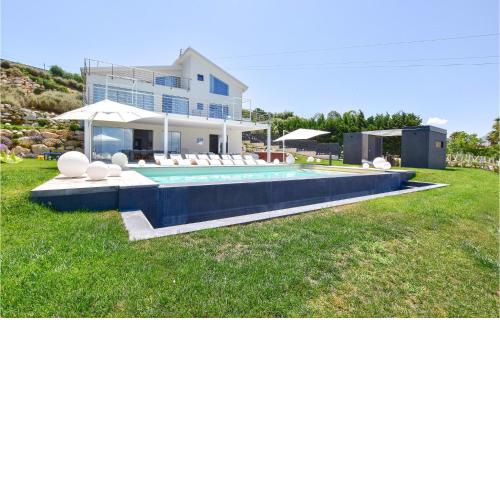 Nice home in Balestrate with Jacuzzi, WiFi and Outdoor swimming pool