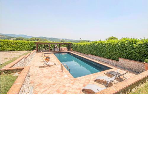 Nice home in Barberino di Mugello with Outdoor swimming pool, WiFi and 2 Bedrooms