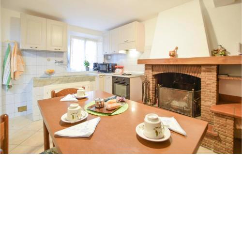 Nice home in Camaiore with WiFi and 2 Bedrooms
