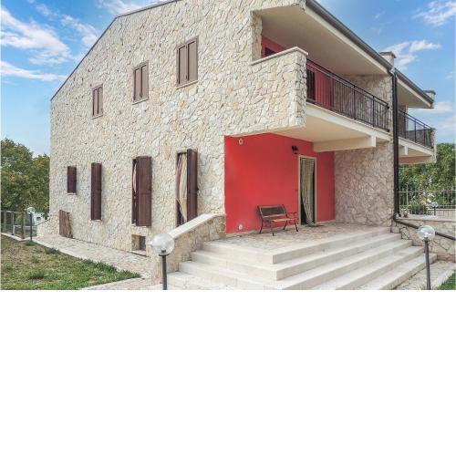 Nice home in Cansano with 3 Bedrooms