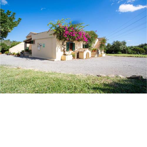 Nice home in Capdepera with Outdoor swimming pool, WiFi and 3 Bedrooms