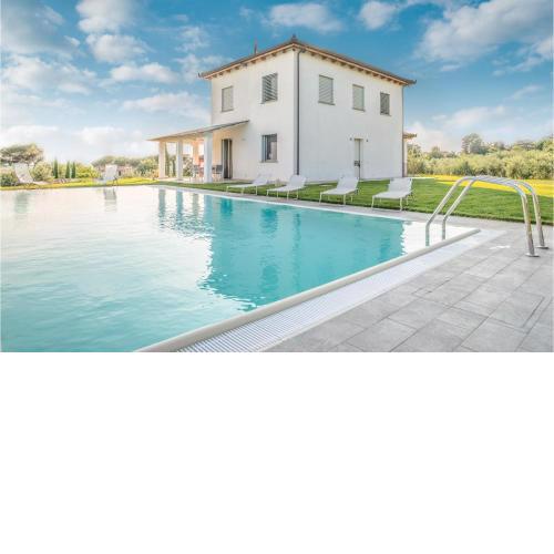 Nice home in Cortona -AR- with 3 Bedrooms, Outdoor swimming pool and Sauna