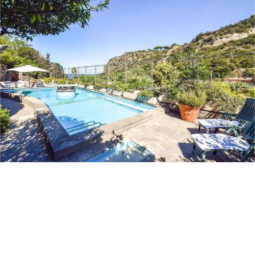 Nice Home In Lacco Ameno With Wifi, Private Swimming Pool And 7 Bedrooms
