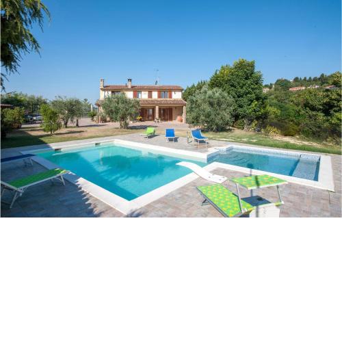 Nice home in Monteccicardo with 4 Bedrooms, Private swimming pool and Outdoor swimming pool
