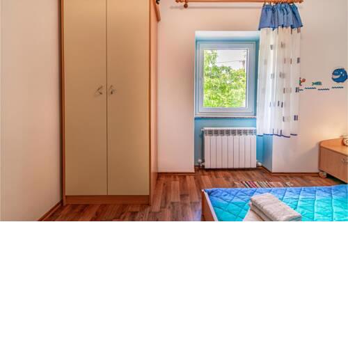 Nice home in Stanjel w/ Jacuzzi and 2 Bedrooms