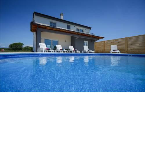 Nice home in Zemunik w/ Outdoor swimming pool and 4 Bedrooms