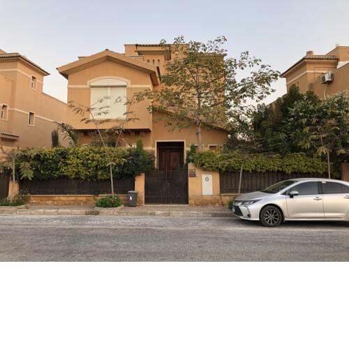 Nice Room in Classic Villa in New Cairo