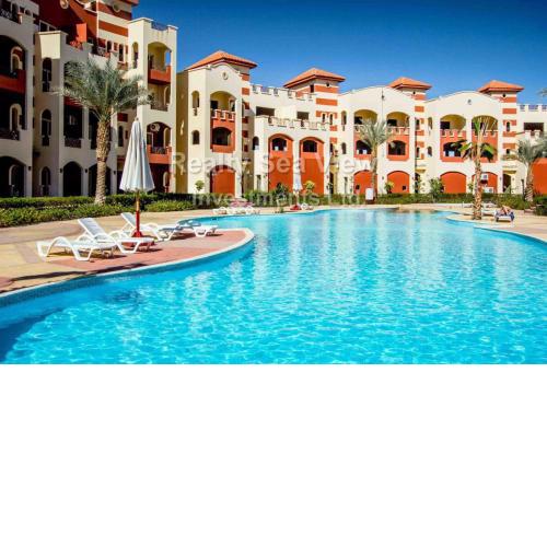 Nice studio with queen bed , private bathroom, full equipment kitchen in LE Serina Resort- Sharm El Sheihk- Napaq