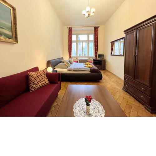 Nice view / Couple stay / near Wenceslas Square