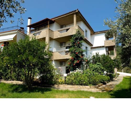 Nicolas Studios and Apartments