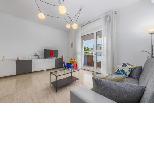 Niguarda-Zara XXL Home,two balconies,Wifi,Family