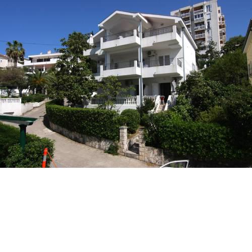 Nikic Apartments