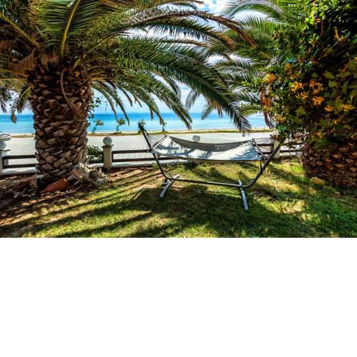 Nikiti Seaside Villas