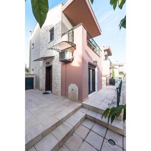 NIKITI SUMMER MAISONETTE 1