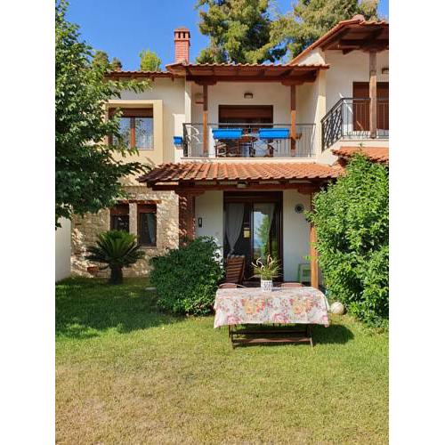 NIKOL VILLA FOURKA