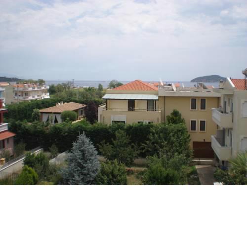 Nikolas & Anezina house
