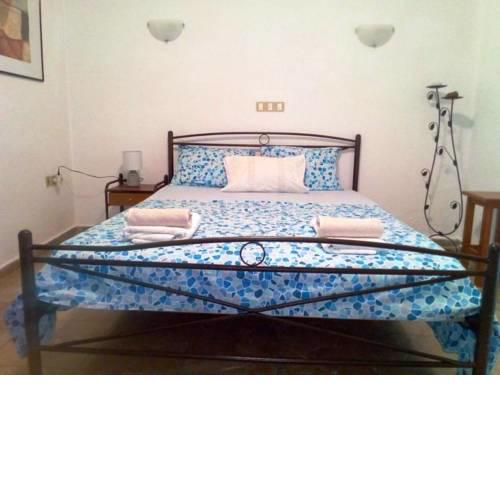 Nikos Rooms