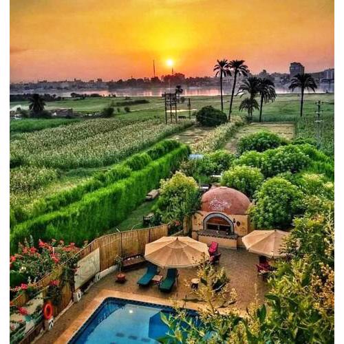 Nile Compound