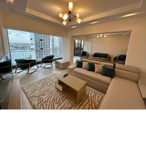 Nile View apartment in dokki