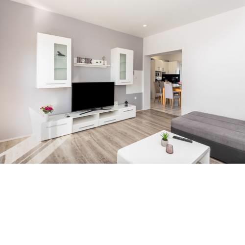 Nino Apartment