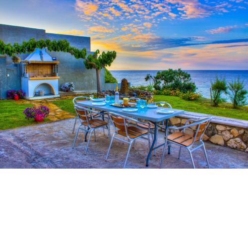 Niriides Beach House