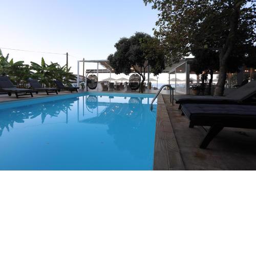 Niriides Beach