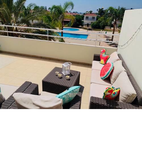 Nissi Sandy Bay C09
