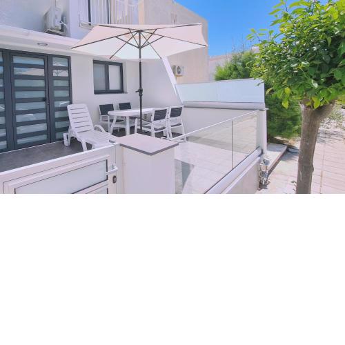 Nissi Twins Apartments
