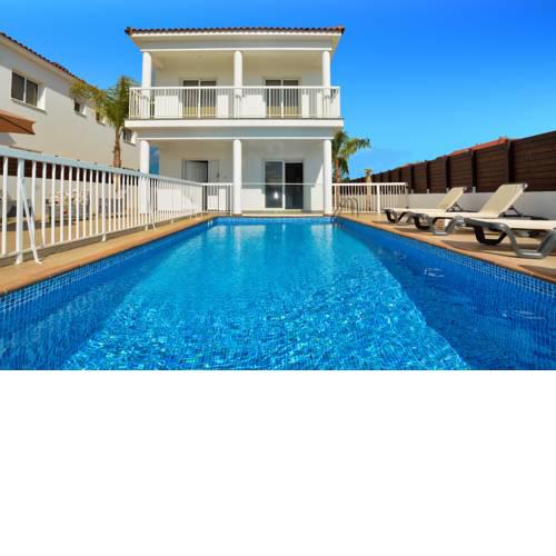 Nissi Villa Christa