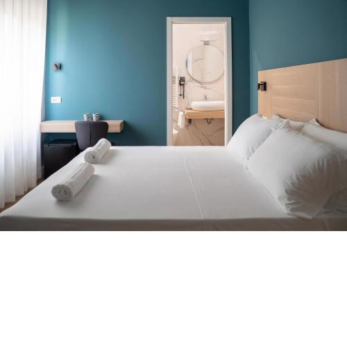 Nolana 28 Rooms in Naples