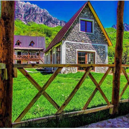 Northern Peaks Guesthouse