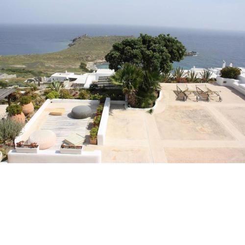 Notias Luxury 5 Bedroom villa