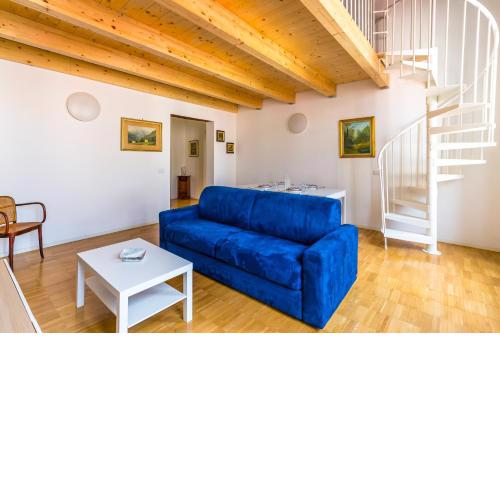 Nova Stylish House in center