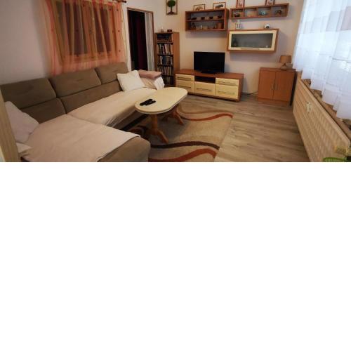Novozrekonštruovaný apartmán s výhľadom na tichom mieste