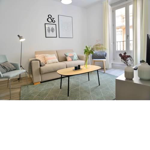 NQN Aparts & Suites