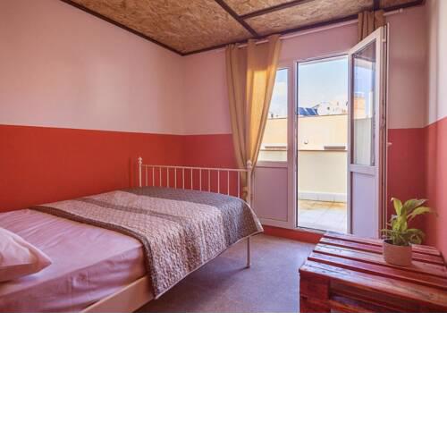 nueva habitacion para 2 en el centro de Lloret