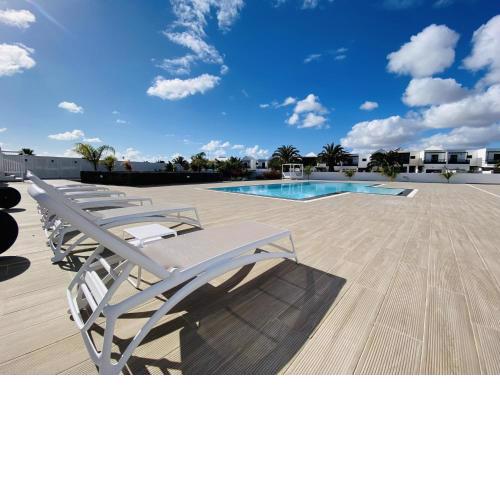 Nuevo!!! vista mar terraza y piscina costa teguise