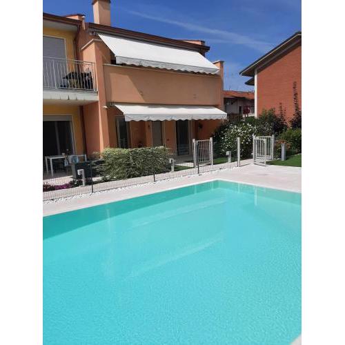 Nuova casa al lago con piscina