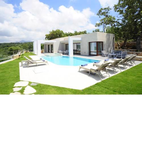 Oak Tree Villa